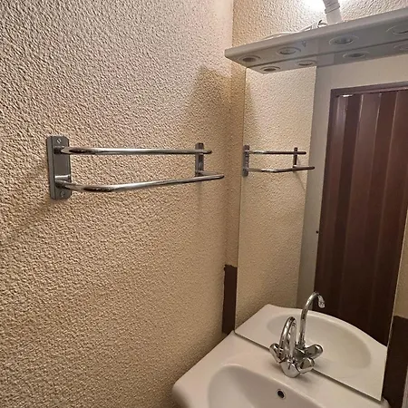 Moderne 4 Pers Avec Wifi, Terrasse Et Parking Proche Des Pistes - Fr-1-814-33 * Besse-et-Saint-Anastaise